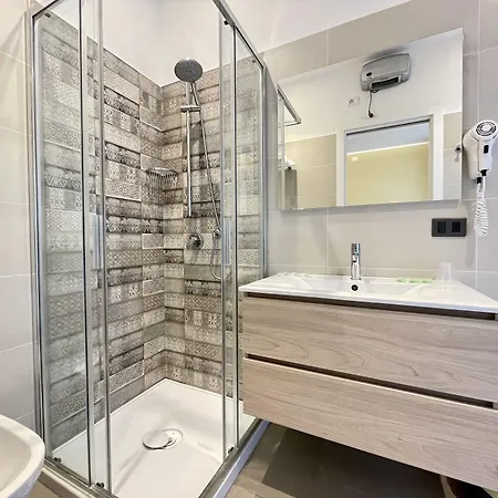 Отель Quisisana Риччоне